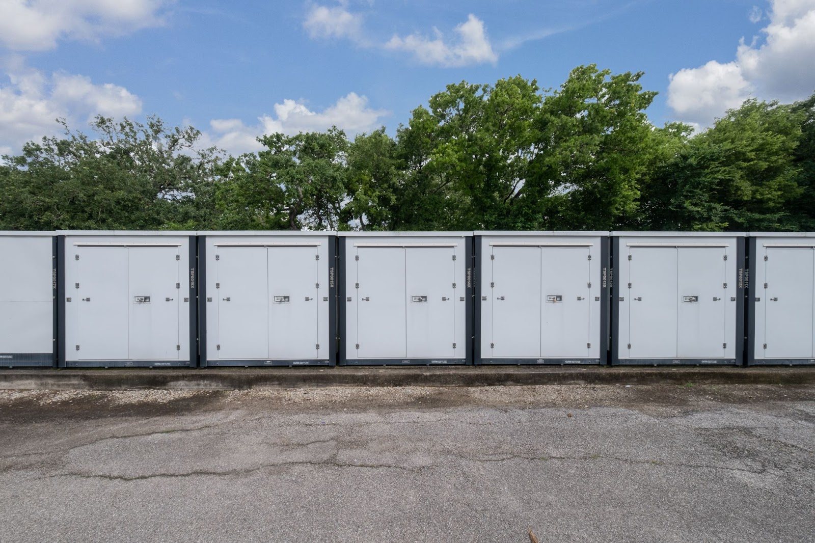 FreeUp Storage Seagoville North Containers
